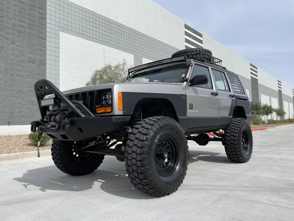 2000 Jeep XJ Cherokee - Image 6 of 31
