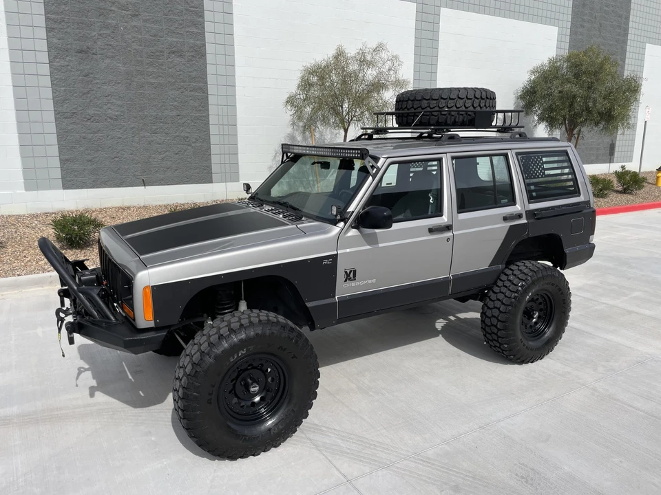 2000 Jeep XJ Cherokee - Image 3 of 31
