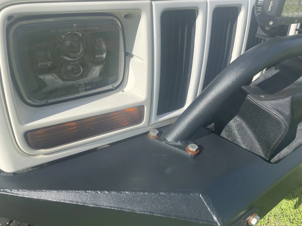 2000 Jeep XJ Cherokee - Image 16 of 31