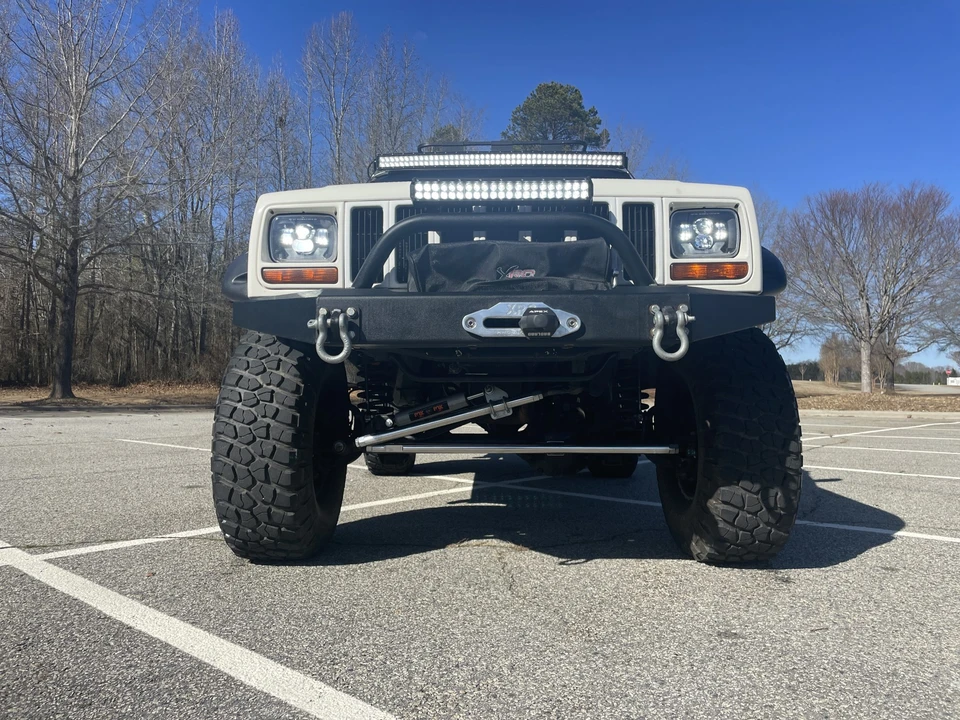 2000 Jeep XJ Cherokee - Image 13 of 31