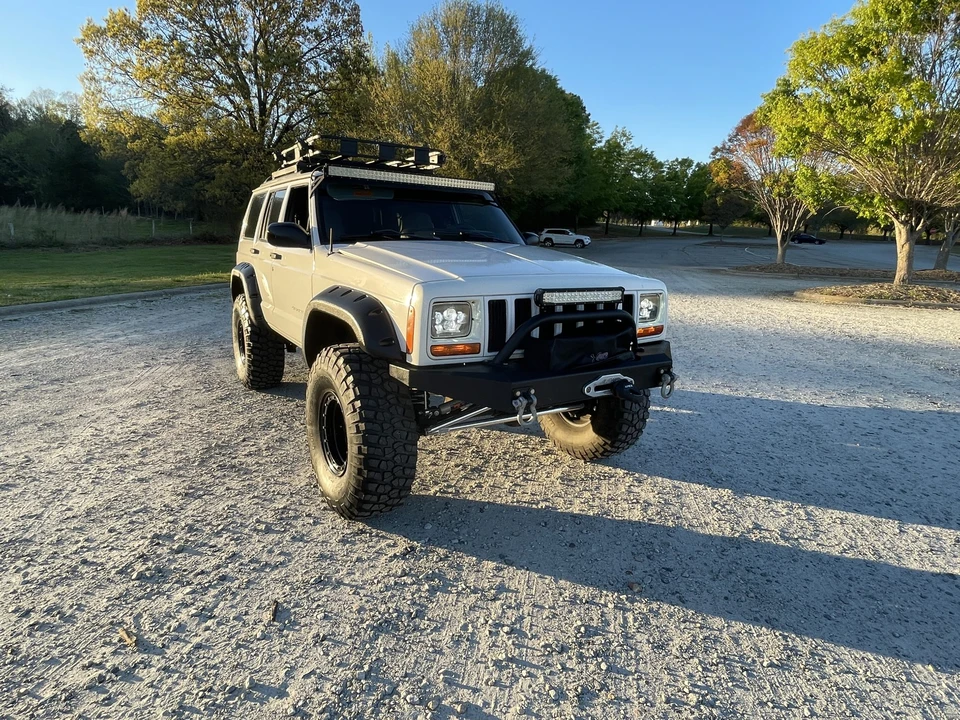 2000 Jeep XJ Cherokee - Image 10 of 31