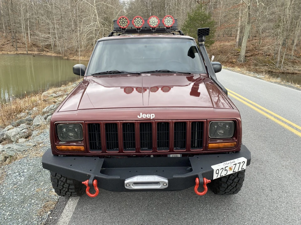2000 Jeep XJ Cherokee - Image 8 of 31