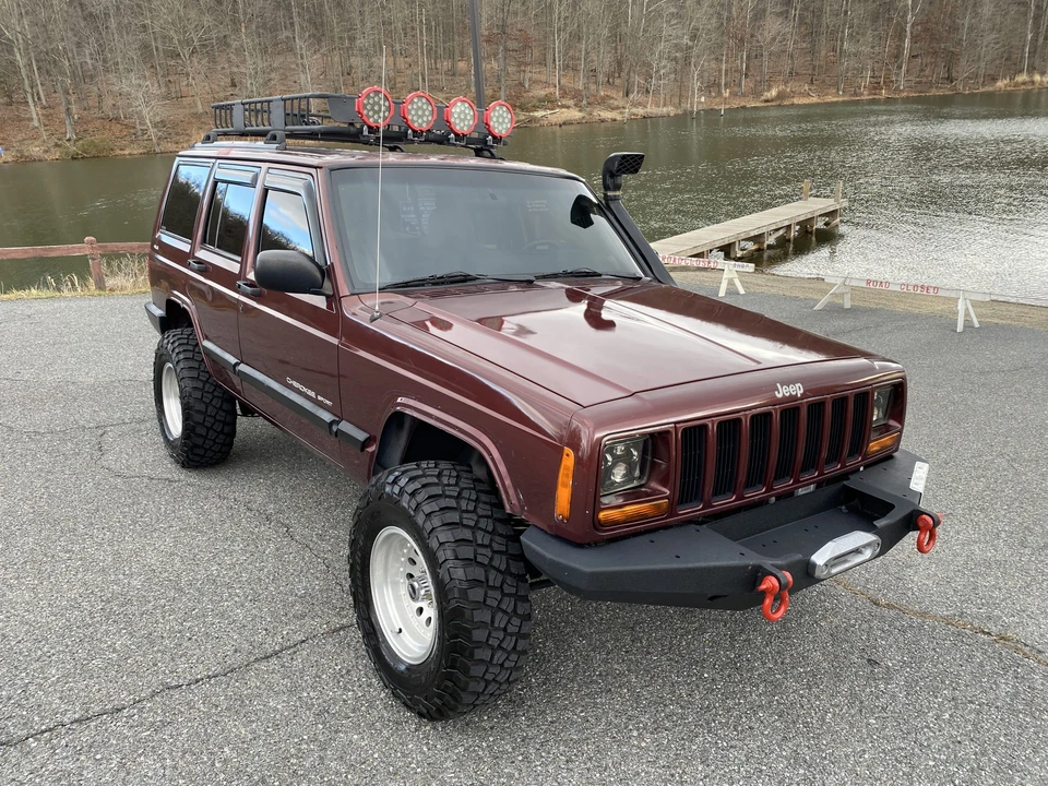 2000 Jeep XJ Cherokee - Image 16 of 31