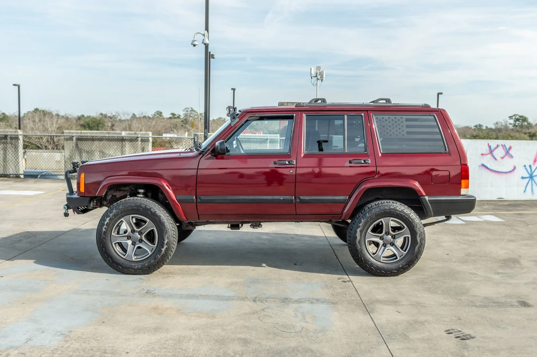 2000 Jeep XJ Cherokee - Image 11 of 31