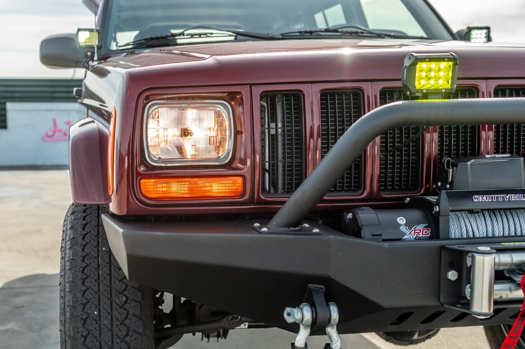 2000 Jeep XJ Cherokee - Image 13 of 31