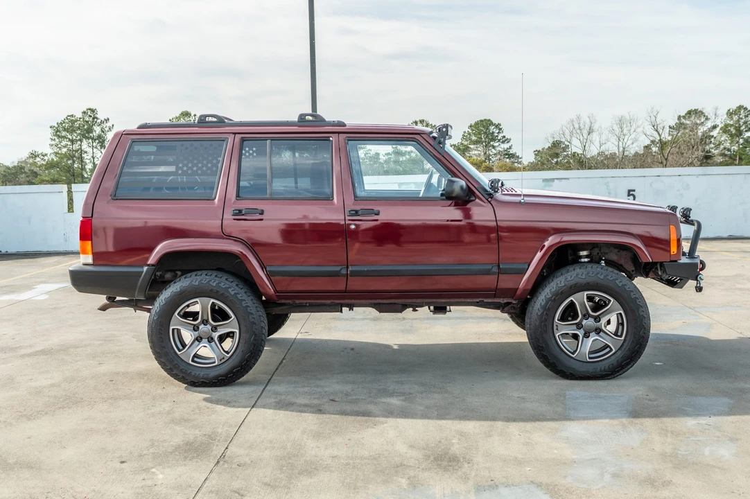 2000 Jeep XJ Cherokee - Image 6 of 31