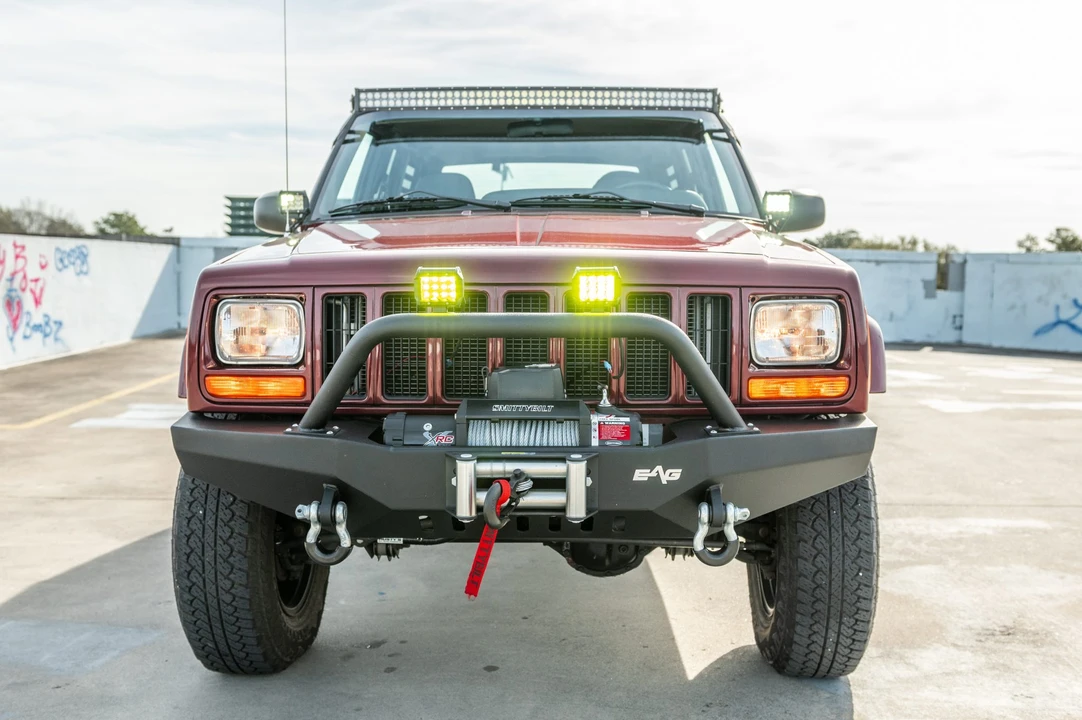 2000 Jeep XJ Cherokee - Image 4 of 31
