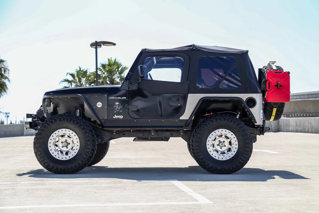 2000 Jeep TJ Wrangler - Image 8 of 31