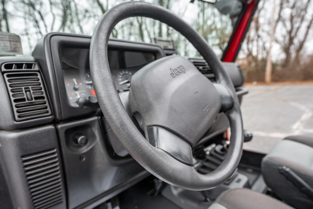 2000 Jeep TJ Wrangler - Image 28 of 31