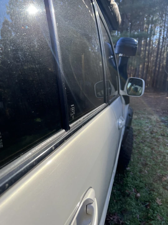 2000 Lexus LX 2nd Gen - Image 16 of 31