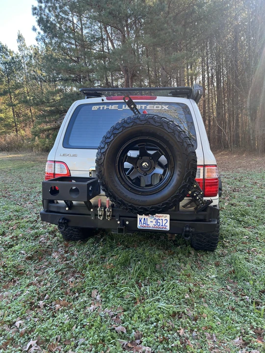 2000 Lexus LX 2nd Gen - Image 4 of 31