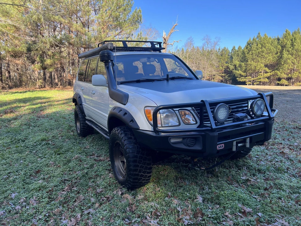 2000 Lexus LX 2nd Gen - Image 6 of 31