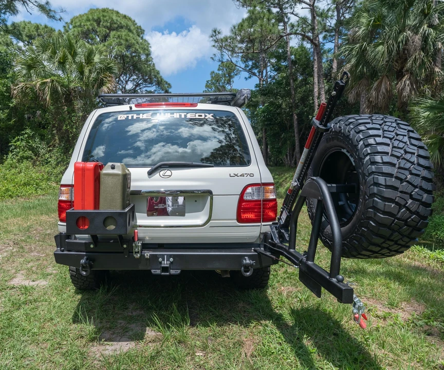 2000 Lexus LX 2nd Gen - Image 17 of 31