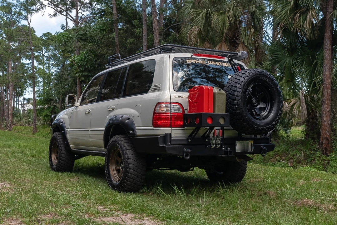 2000 Lexus LX 2nd Gen - Image 7 of 31