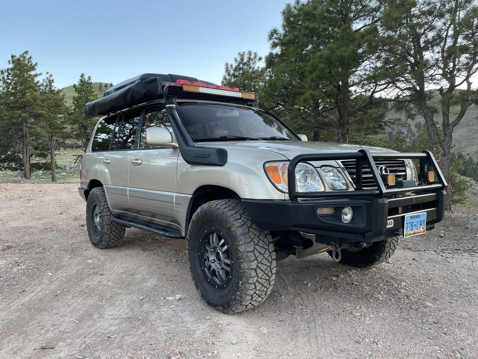 2000 Lexus LX 2nd Gen - Image 7 of 31