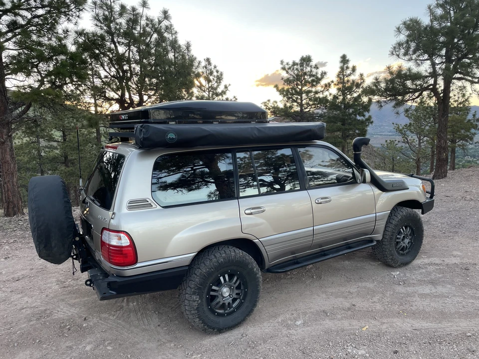 2000 Lexus LX 2nd Gen - Image 10 of 31