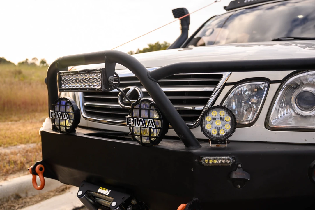 2000 Lexus LX 2nd Gen - Image 27 of 31