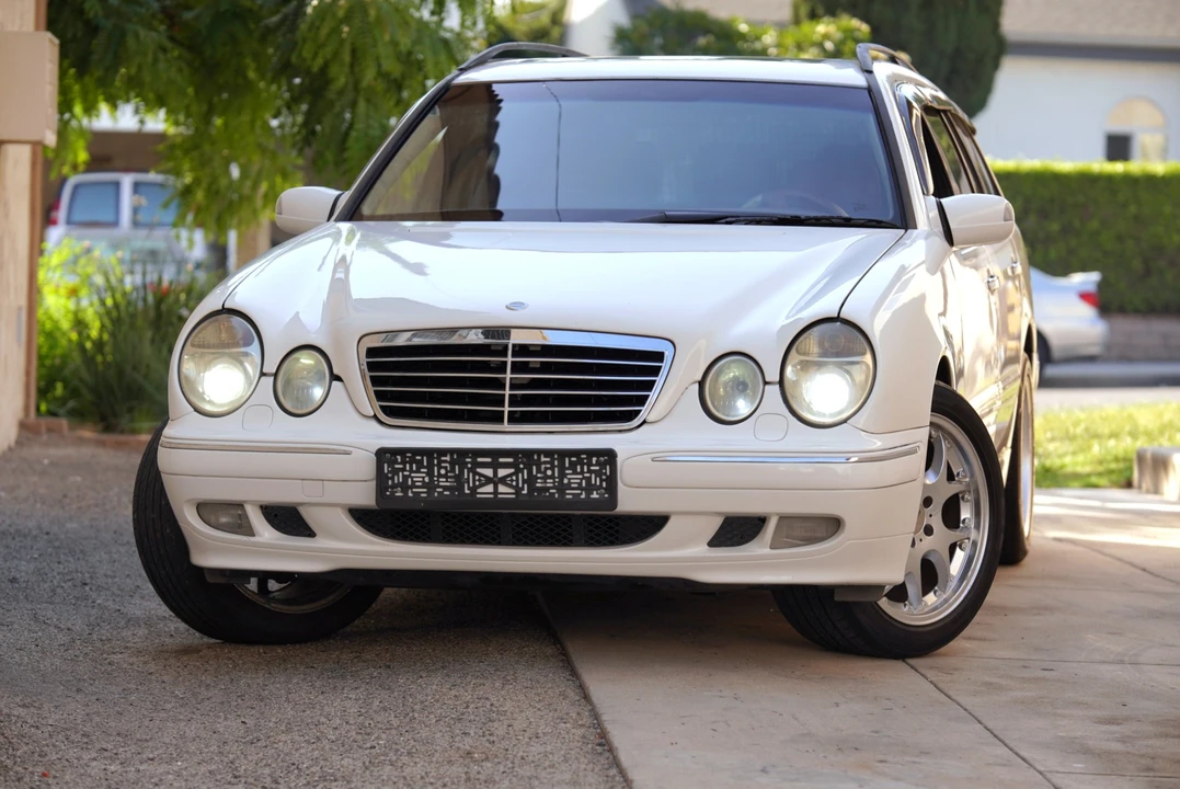 2000 Mercedes-Benz W210 E-Class - Image 5 of 31