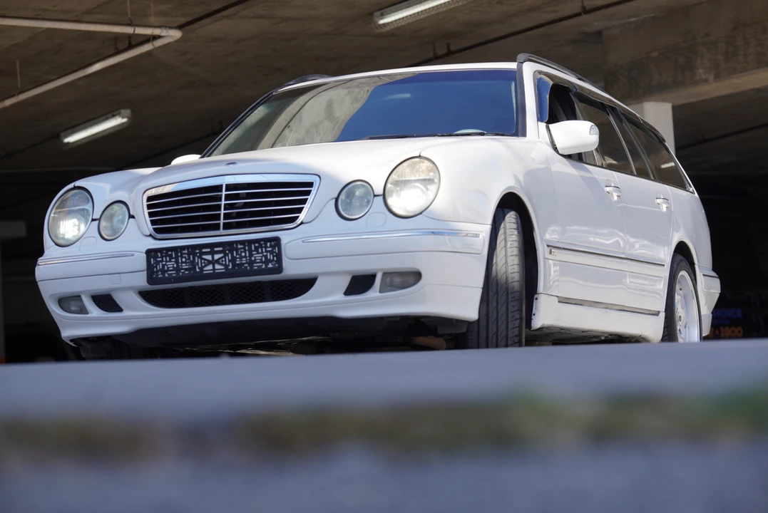 2000 Mercedes-Benz W210 E-Class - Image 27 of 31