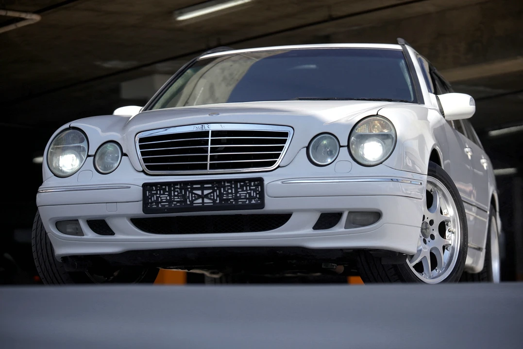 2000 Mercedes-Benz W210 E-Class - Image 28 of 31
