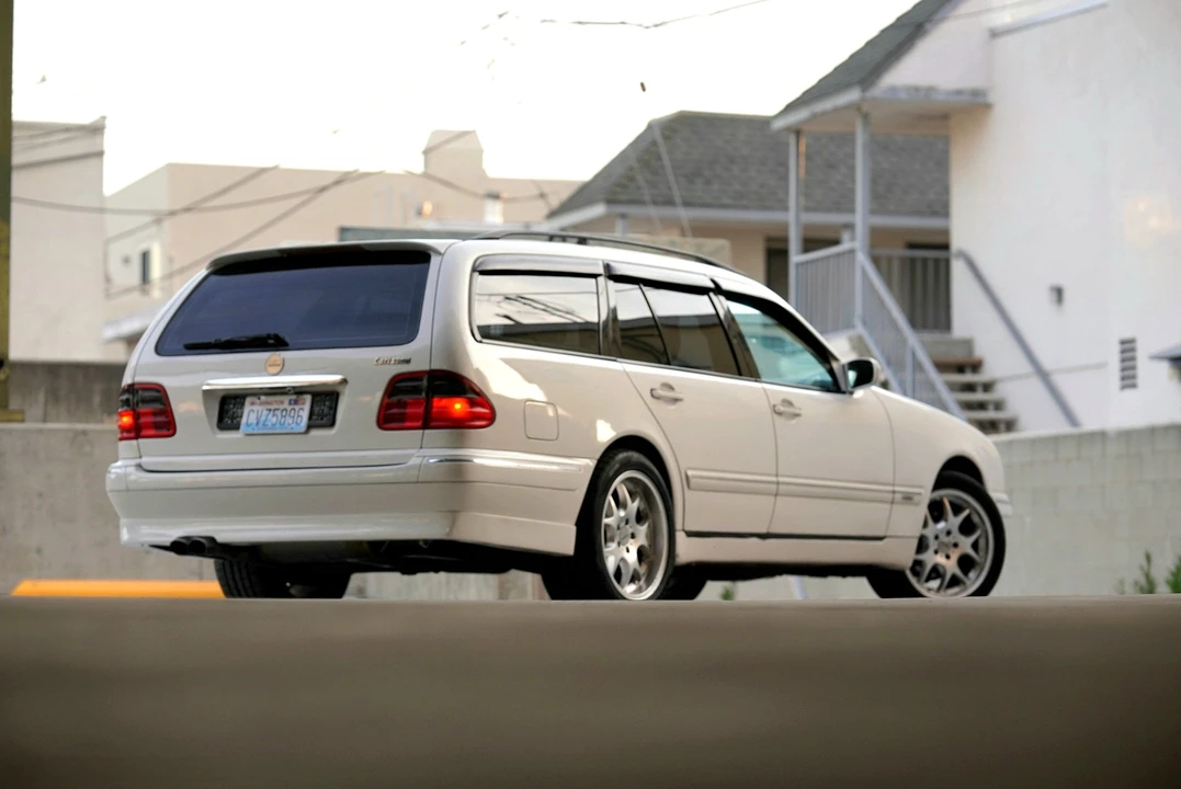 2000 Mercedes-Benz W210 E-Class - Image 15 of 31