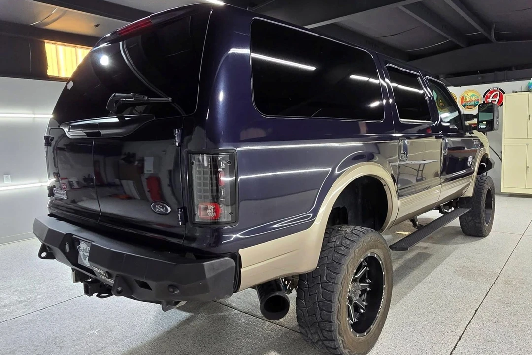2001 Ford Excursion - Image 2 of 8