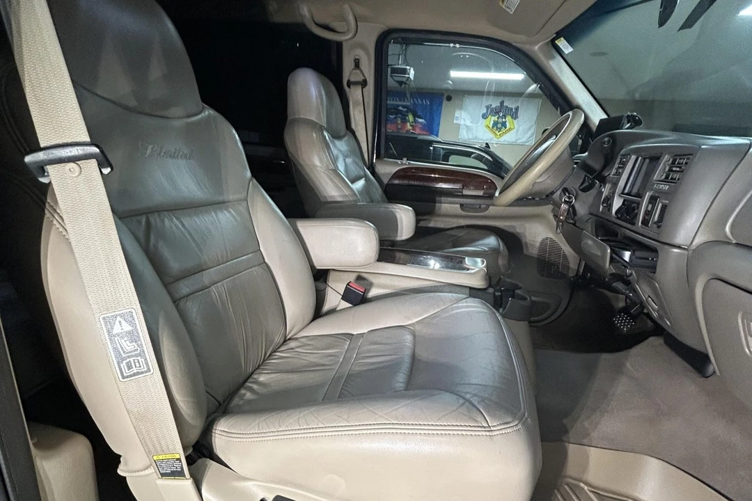 2001 Ford Excursion - Image 5 of 8