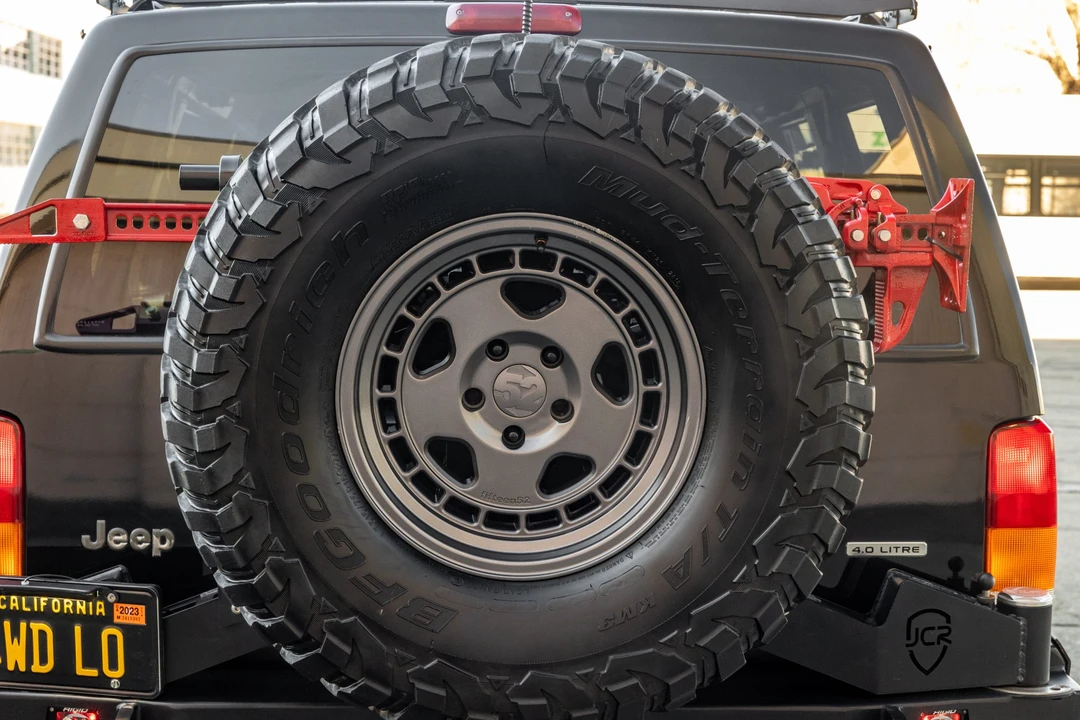 2001 Jeep XJ Cherokee - Image 31 of 31