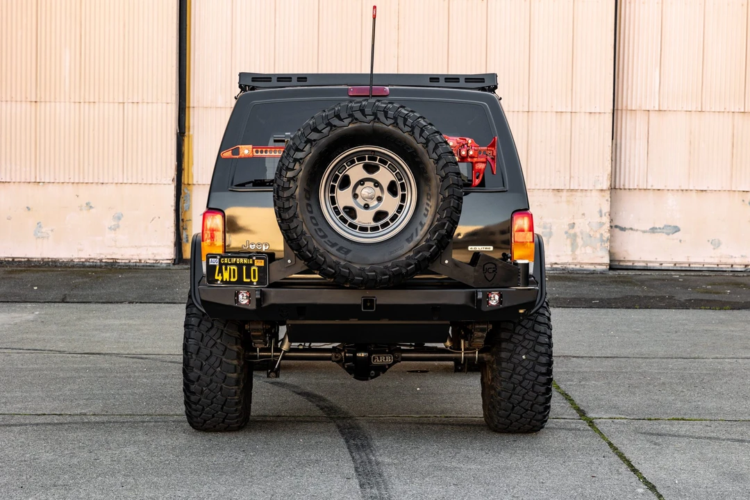 2001 Jeep XJ Cherokee - Image 5 of 31