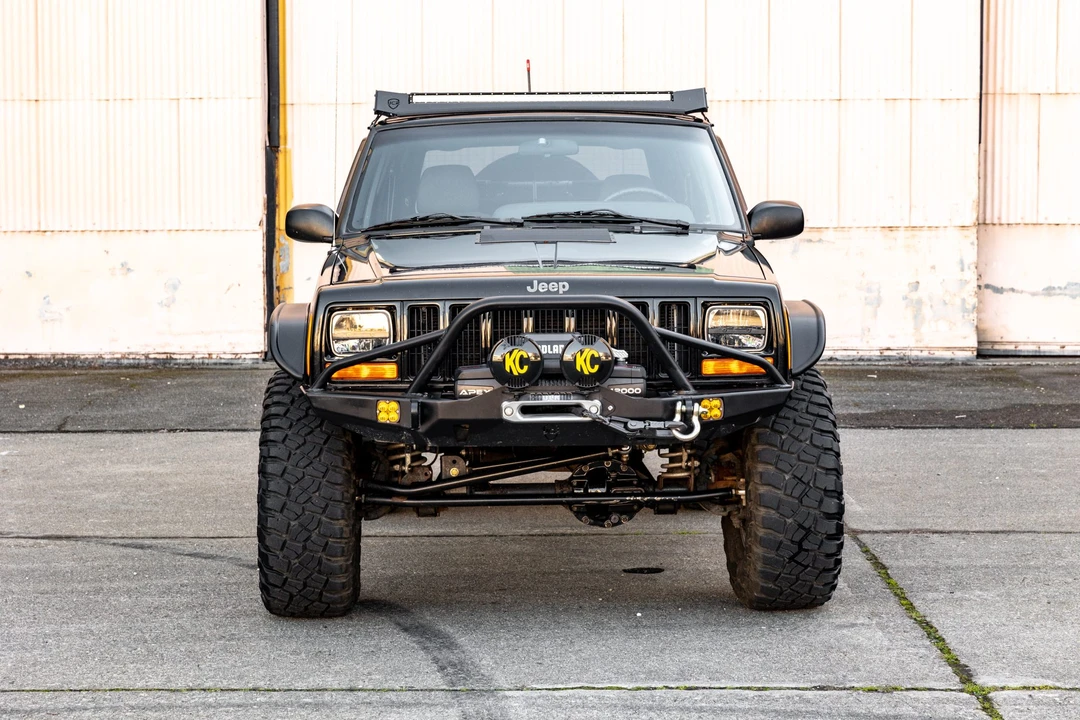 2001 Jeep XJ Cherokee - Image 9 of 31