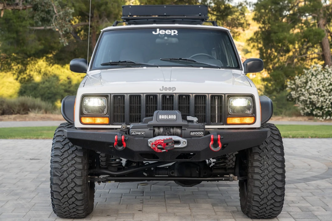 2001 Jeep XJ Cherokee - Image 10 of 31
