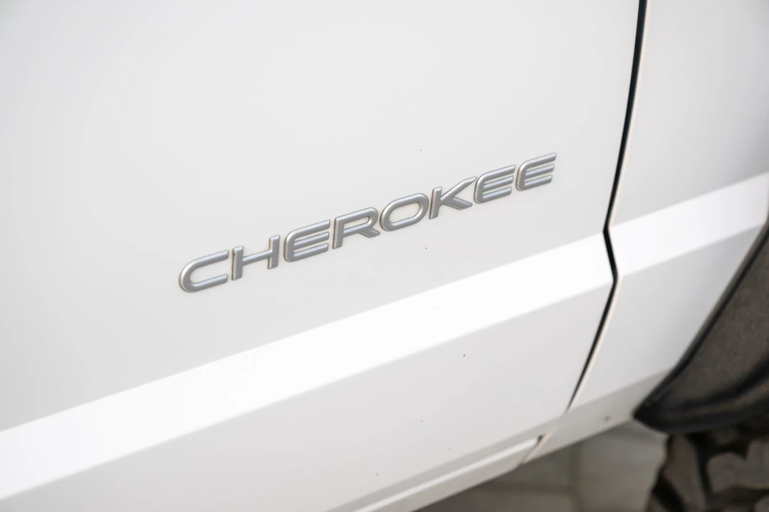 2001 Jeep XJ Cherokee - Image 24 of 31
