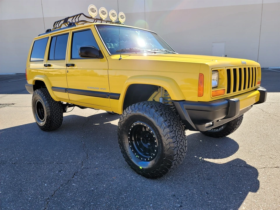 2001 Jeep XJ Cherokee - Image 2 of 31