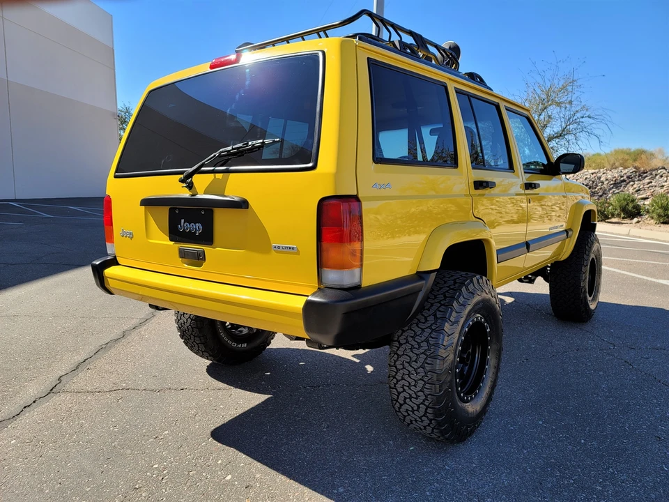 2001 Jeep XJ Cherokee - Image 23 of 31