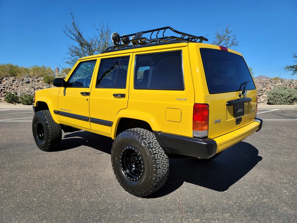 2001 Jeep XJ Cherokee - Image 16 of 31