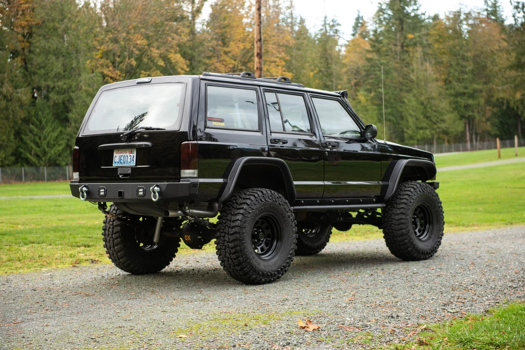 2001 Jeep XJ Cherokee - Image 25 of 31