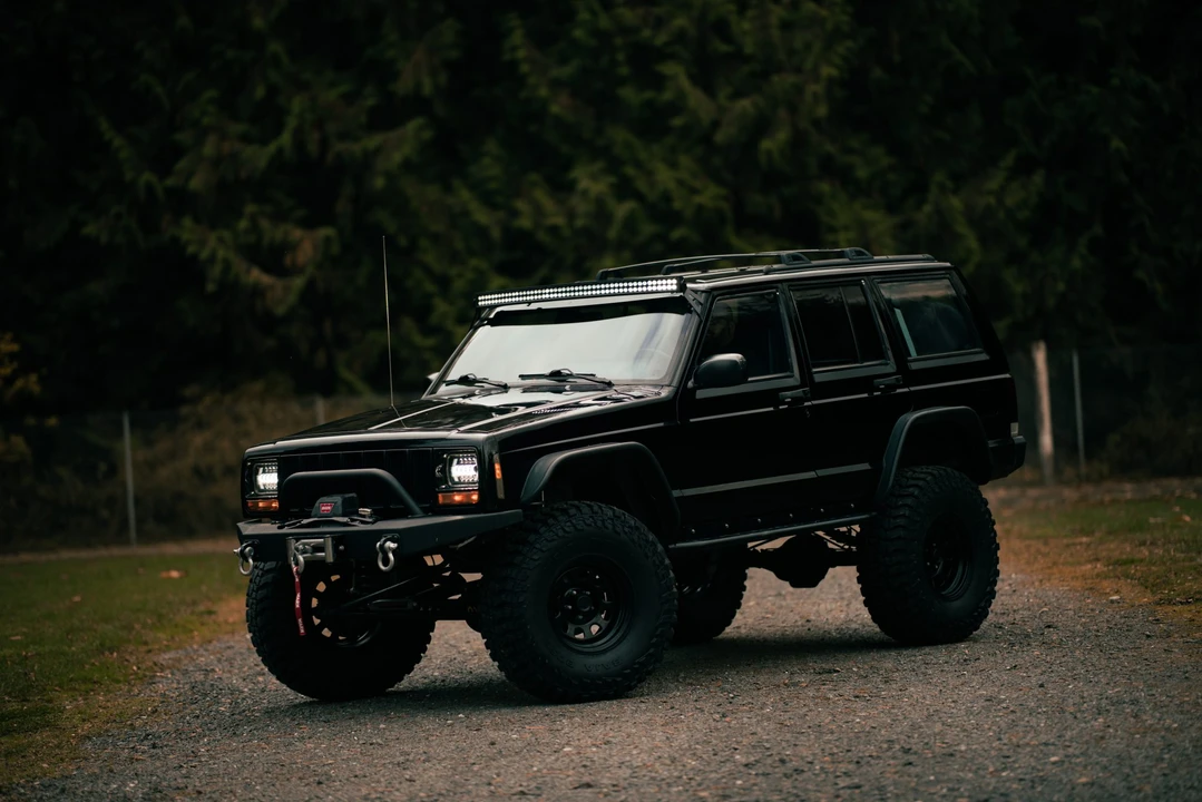 2001 Jeep XJ Cherokee - Image 14 of 31
