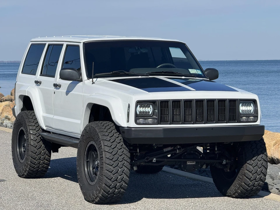 2001 Jeep XJ Cherokee - Image 10 of 31