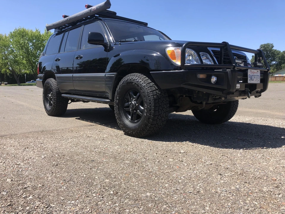 2001 Lexus LX 2nd Gen - Image 2 of 31