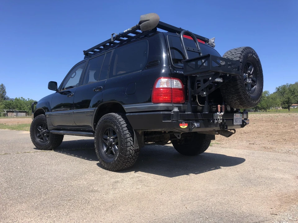 2001 Lexus LX 2nd Gen - Image 8 of 31