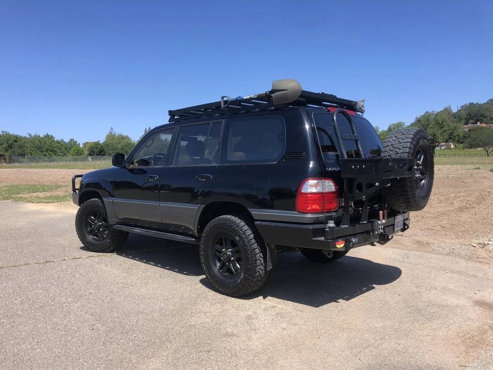 2001 Lexus LX 2nd Gen - Image 7 of 31