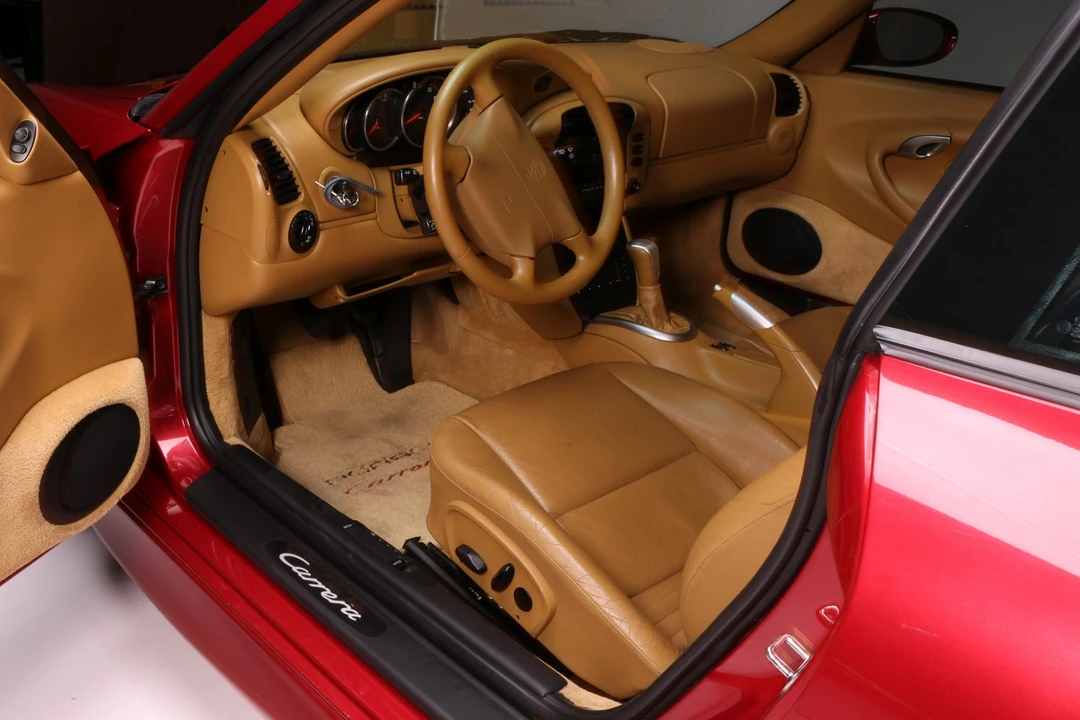 2001 Porsche 996 Carrera - Image 27 of 31