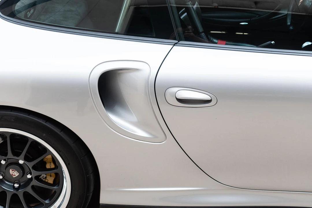 2001 Porsche 996 Turbo - Image 28 of 31