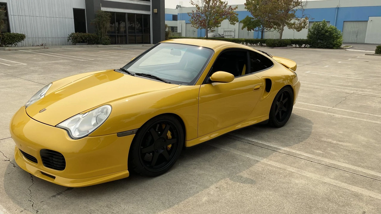 2001 Porsche 996 Turbo - Image 2 of 31