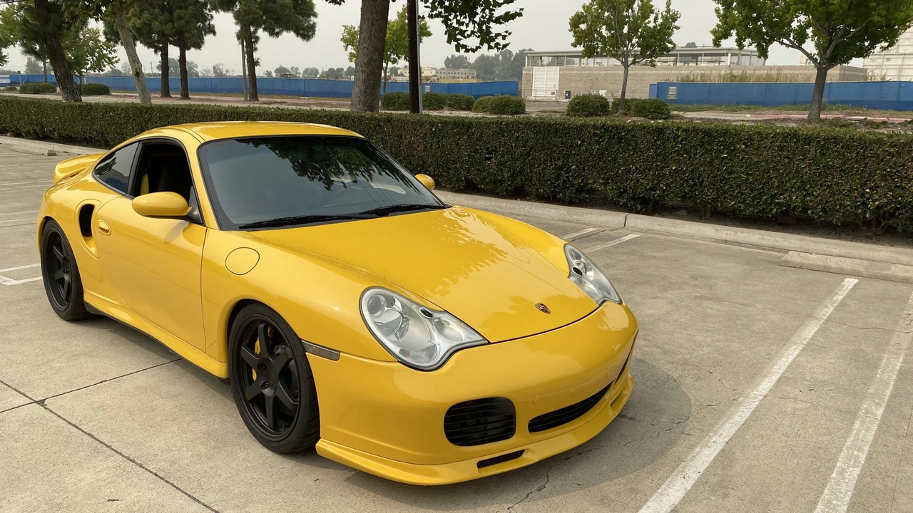2001 Porsche 996 Turbo - Image 10 of 31