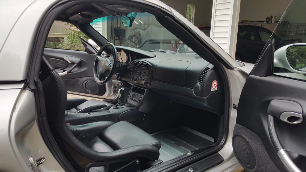 2001 Porsche 986 Boxster S - Image 23 of 31