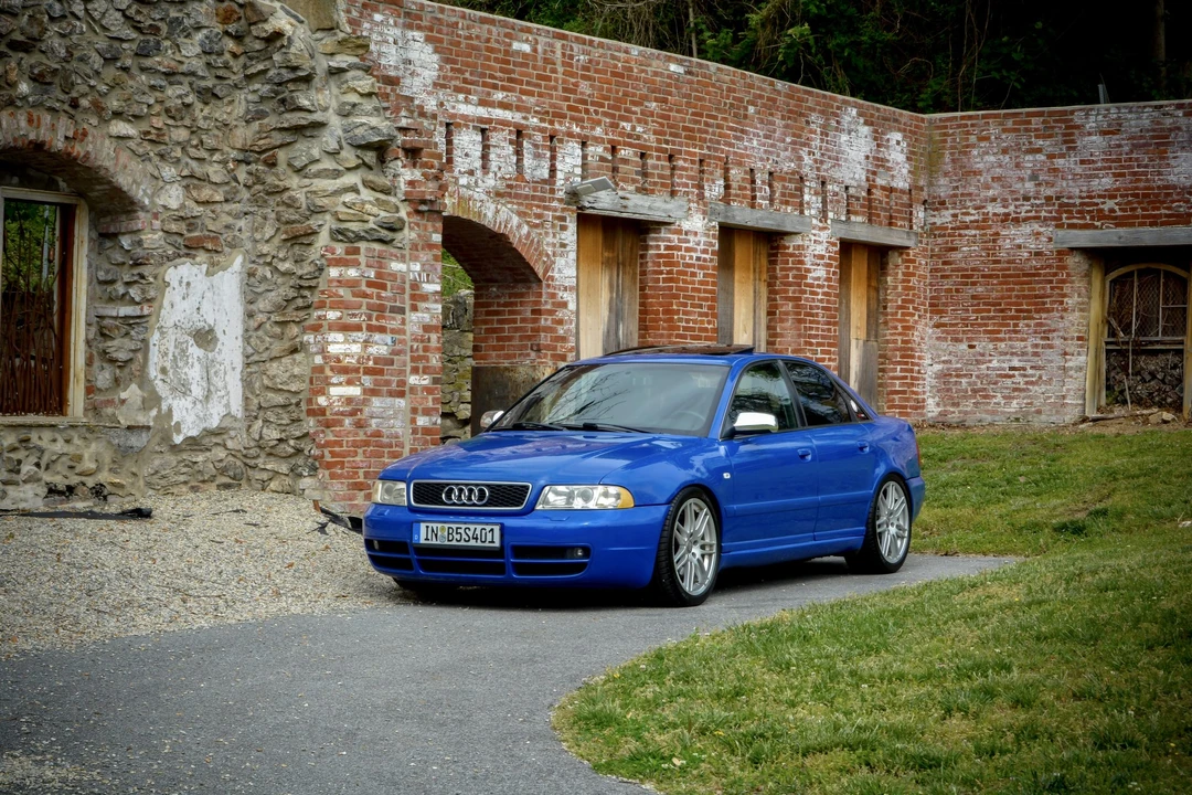 2001 Audi B5 S4 - Image 2 of 31