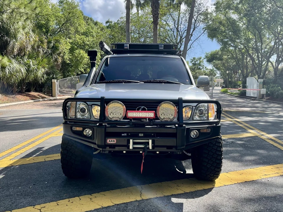 2002 Lexus LX 2nd Gen - Image 16 of 31