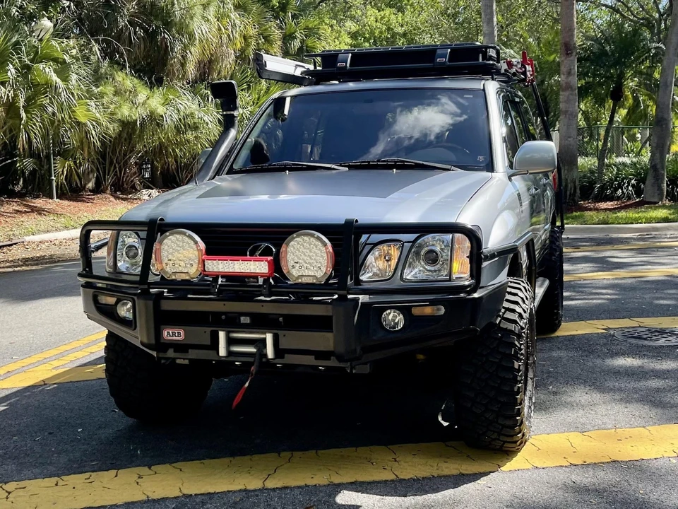 2002 Lexus LX 2nd Gen - Image 2 of 31