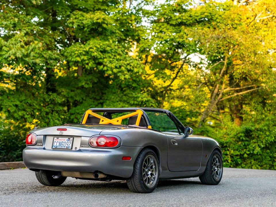 2002 Mazda NB MX-5 Miata - Image 4 of 31